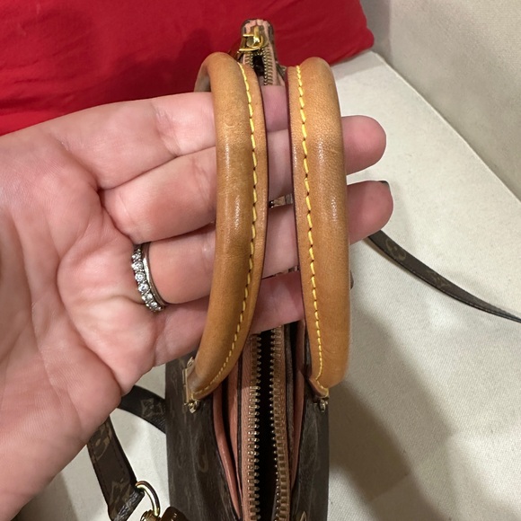 Louis Vuitton Brown Monogram Handbag - Picture 8 of 16